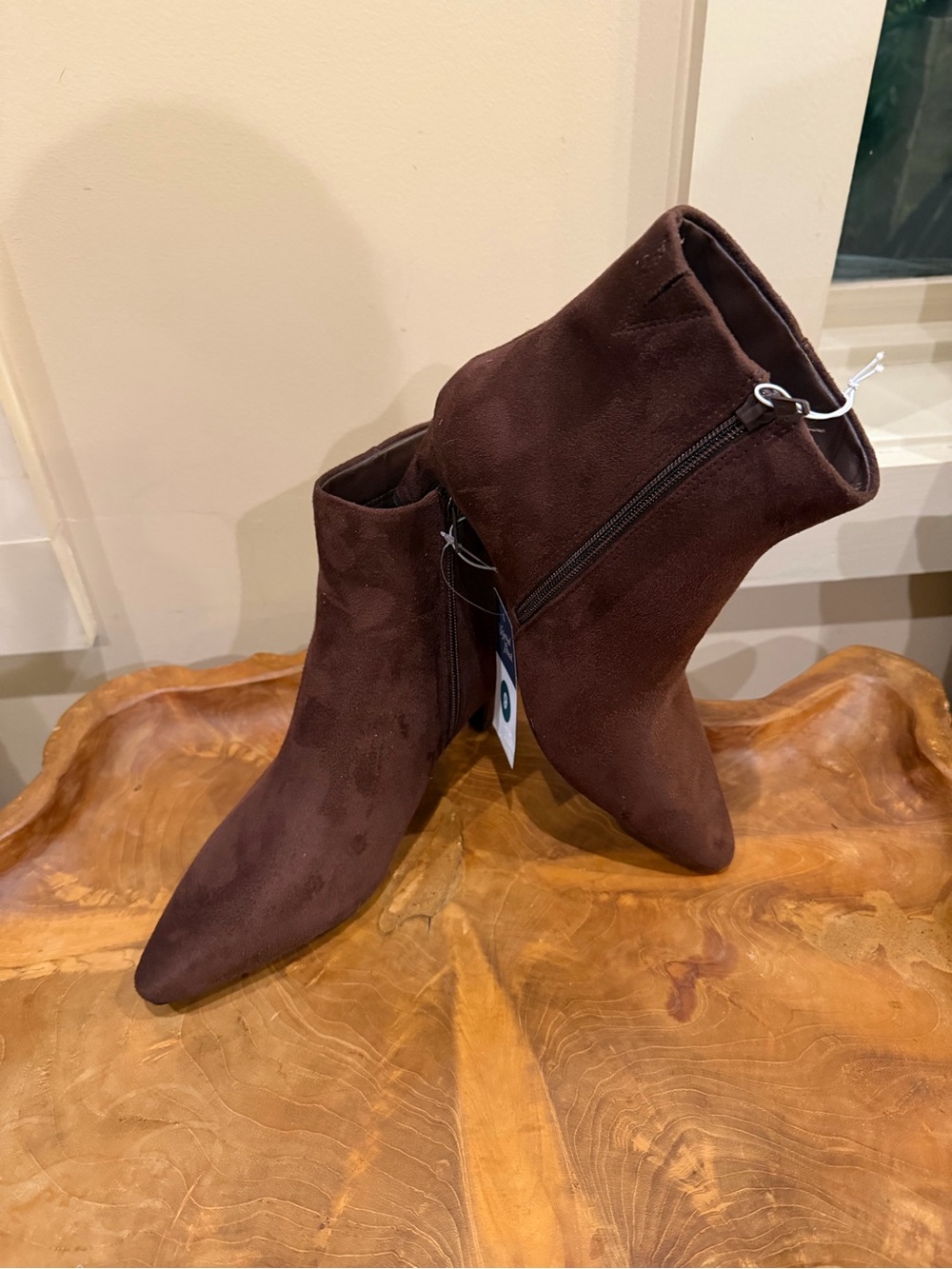 UNIVERSAL THREAD TAYLOR WESTERN Women’s Ankle Boots Bootie’s Brown faux Suede 9